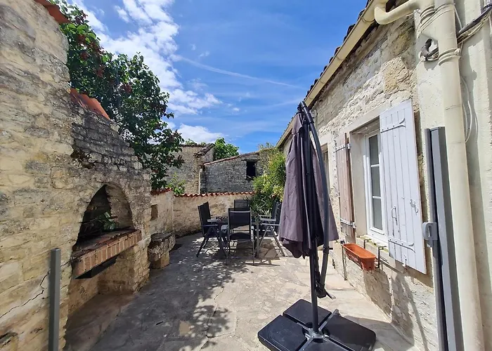 בית נופש La Maison Des Grands Bambous - L'angoumois L'aunis La Saintonge La Boutonne *