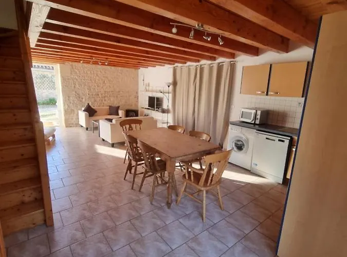 בית נופש La Maison Des Grands Bambous - L'angoumois L'aunis La Saintonge La Boutonne Louzignac