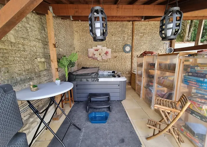 בית נופש La Maison Des Grands Bambous - L'angoumois L'aunis La Saintonge La Boutonne Louzignac