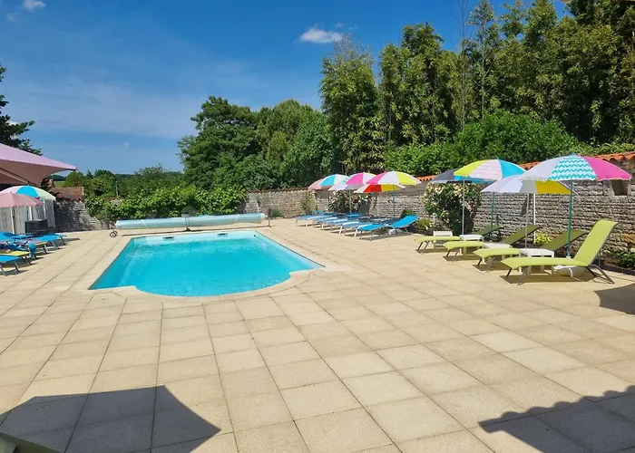 La Maison Des Grands Bambous - L'angoumois L'aunis La Saintonge La Boutonne Louzignac
